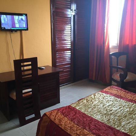 Hotel Lumiere Akwa دوالا المظهر الخارجي الصورة