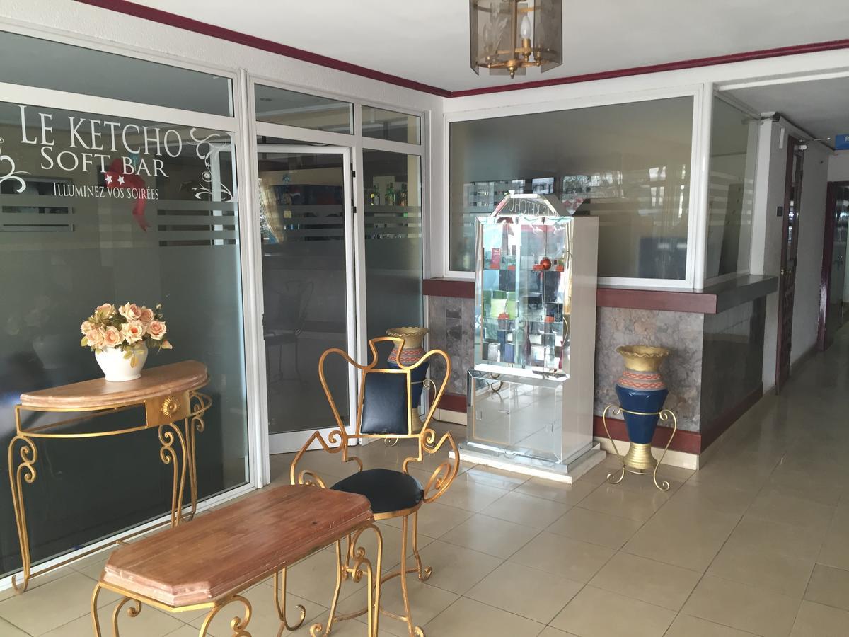 Hotel Lumiere Akwa دوالا المظهر الخارجي الصورة