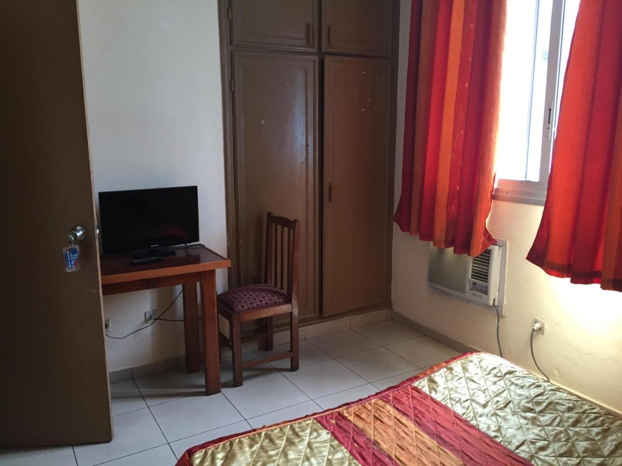 Hotel Lumiere Akwa دوالا المظهر الخارجي الصورة