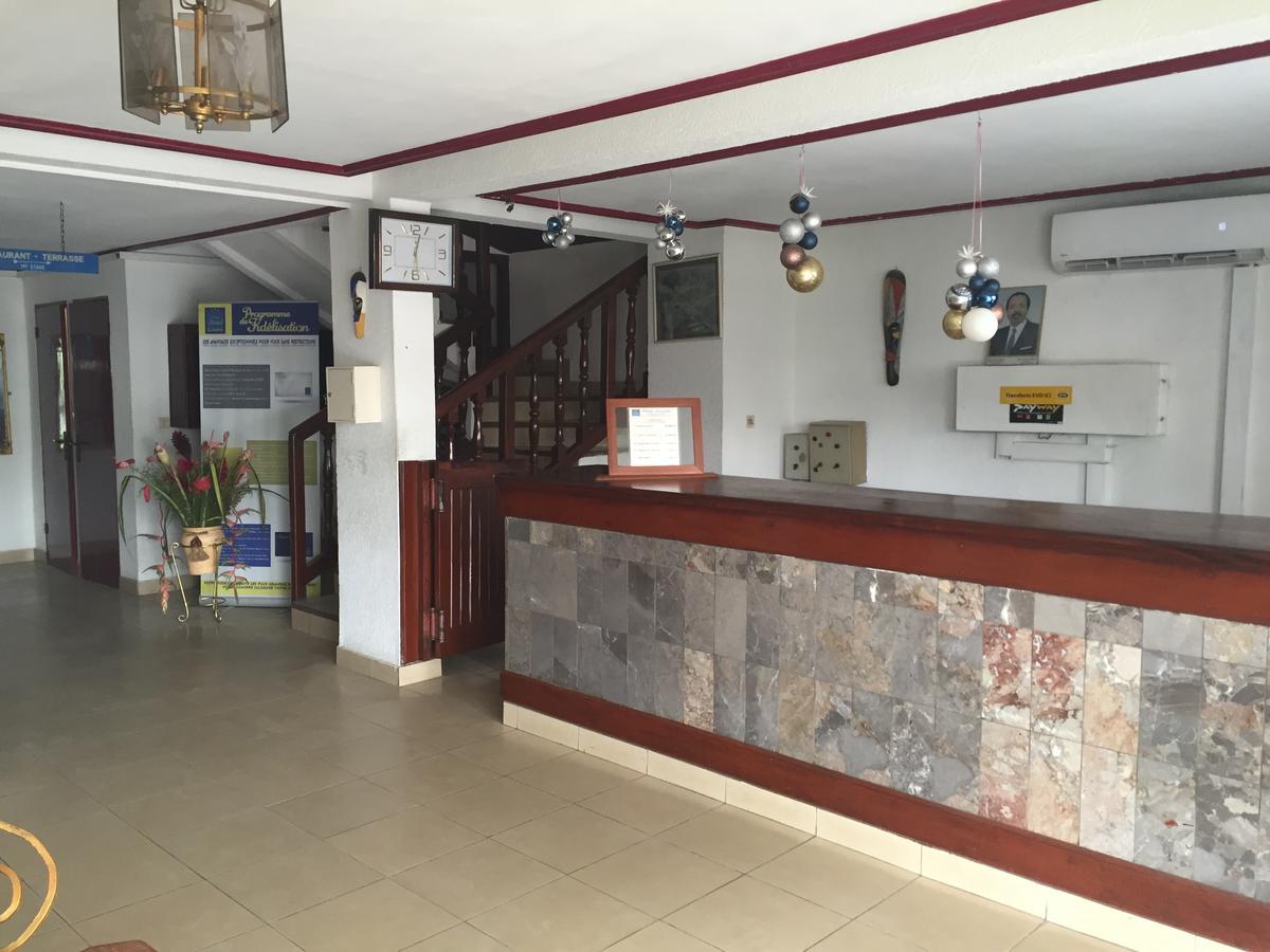 Hotel Lumiere Akwa دوالا المظهر الخارجي الصورة