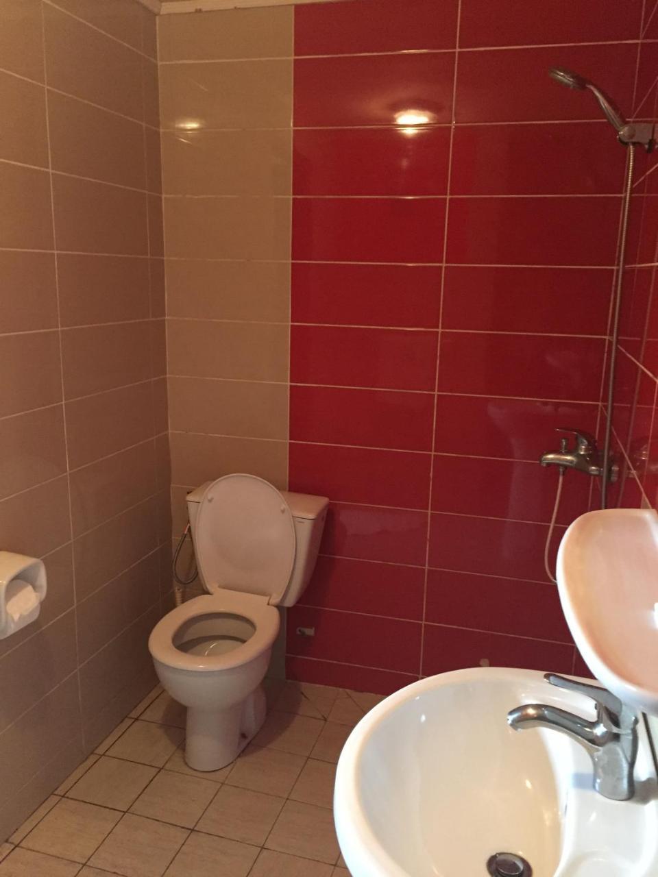 Hotel Lumiere Akwa دوالا المظهر الخارجي الصورة